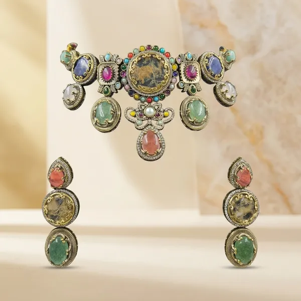 Multicolor_Stone_Gold_Tone_Traditional_Brass_Jewellery_Set_For_Women