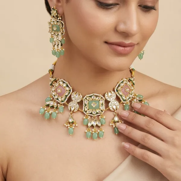 Kundan_Meenakari_Necklace_Set_With_Green_Beads