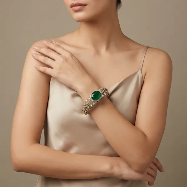 Emerald_Stone_Antique_Kundan_Bracelet_For_Women