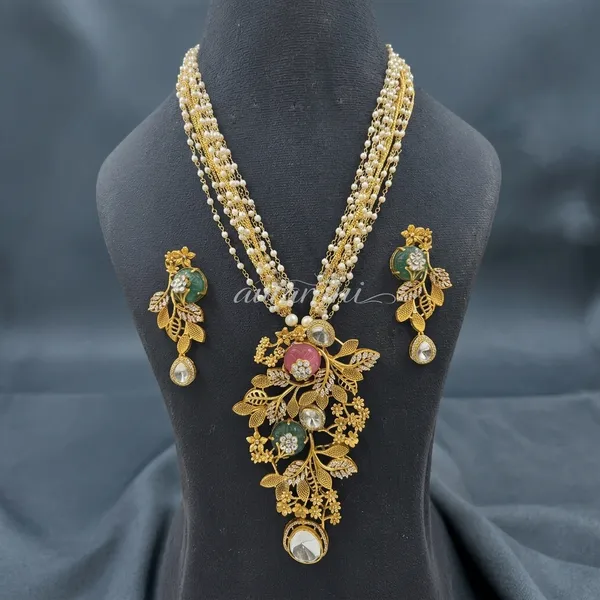 Gold_Tone_Floral_Pearl_Beaded_Kundan_Brass_Necklace_Set_For_Women