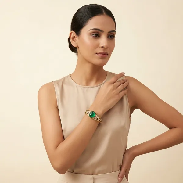 Gold_Plated_Green_Stone_Vintage_Bangle_With_Crystals