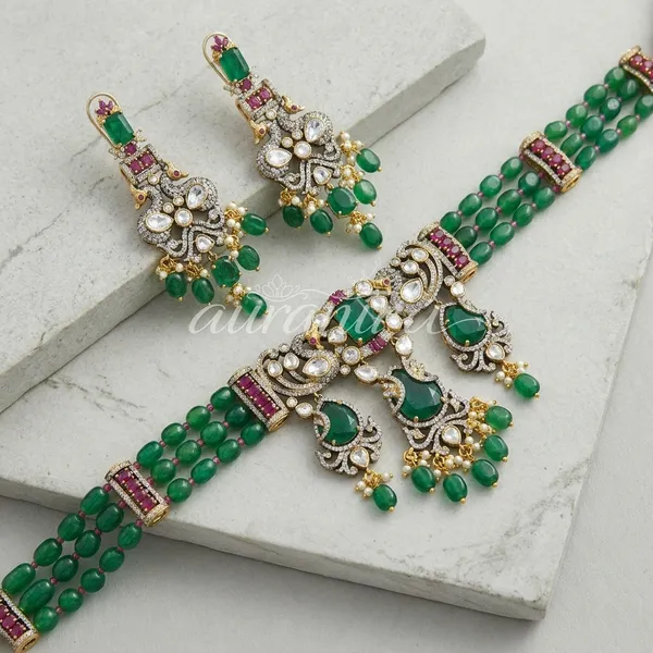Green_Beaded_Kundan_Peacock_Necklace_Set_For_Women