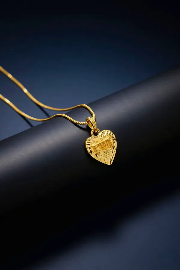 Gold_Plated_Heart_Pendant_Necklace_With_Textured_Design