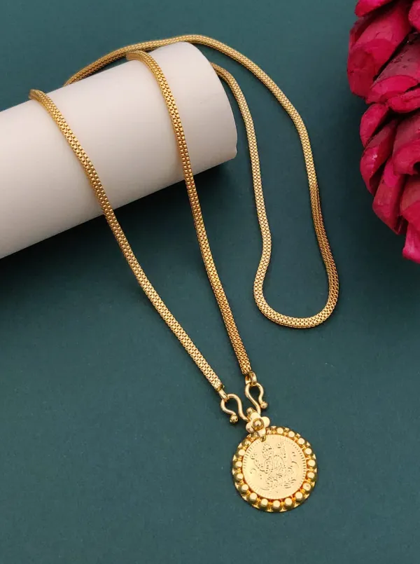 Traditional_Gold_Toned_Pendant_Chain_Necklace_With_Decorative_Coin