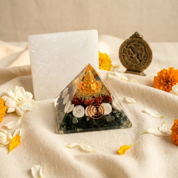 Elegant_Lakshmi_Yantra_Pyramid_|_Balance_&_Protection