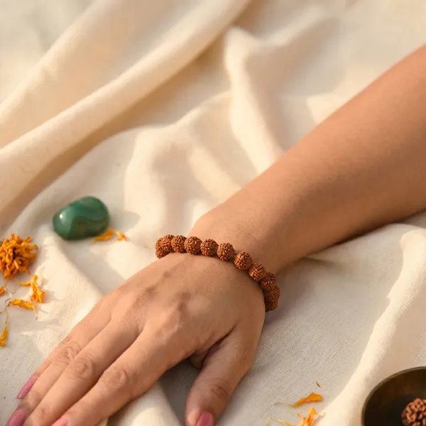 Authentic_Maha_Lakshmi_Kripa_Combo_With_7_Mukhi_Rudraksha_|_Balance_&_Protection