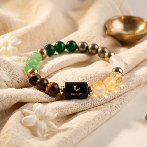 Minimalist_Dhan_Yog_Bracelet_With_Zodiac_Charm_Capricon_|_Wealth_&_Success