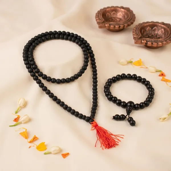 Divine_Karungali_Family_Protection_Combo_Kids_Karungali_Mala_6Mm_And_8Mm_Karungali_Bracelet_Maha_Lakshmi_Siddhi_|_Balance_&_Protection_(Pack_Of_2_)
