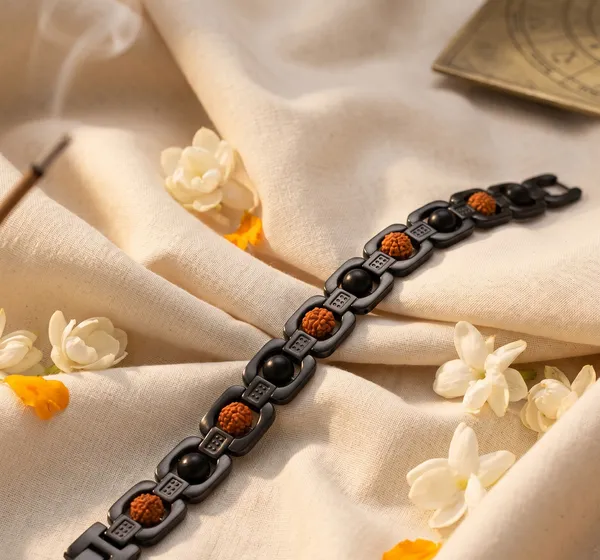 Divine_Metal_Rudraksha_And_Karungali_Bracelet_Black_|_Balance_&_Protection
