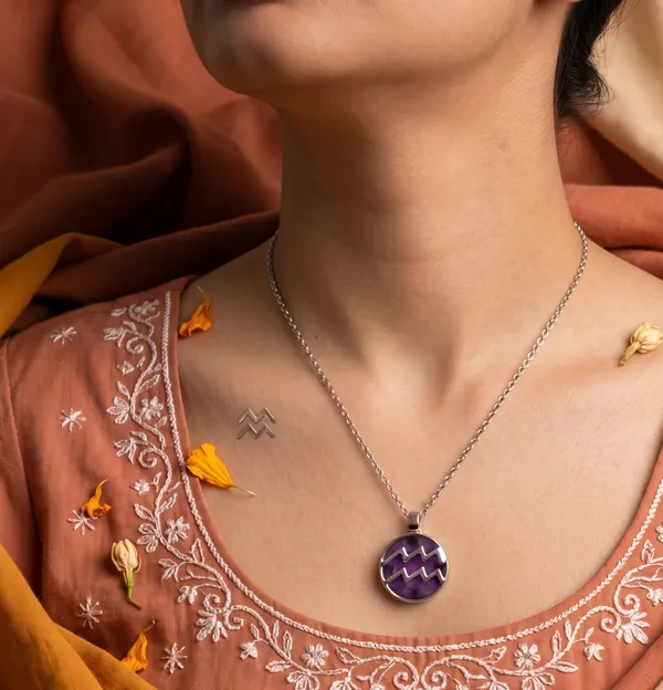 Timeless_Aquarius_Pendant_With_Amethyst_|_Healing_&_Clarity