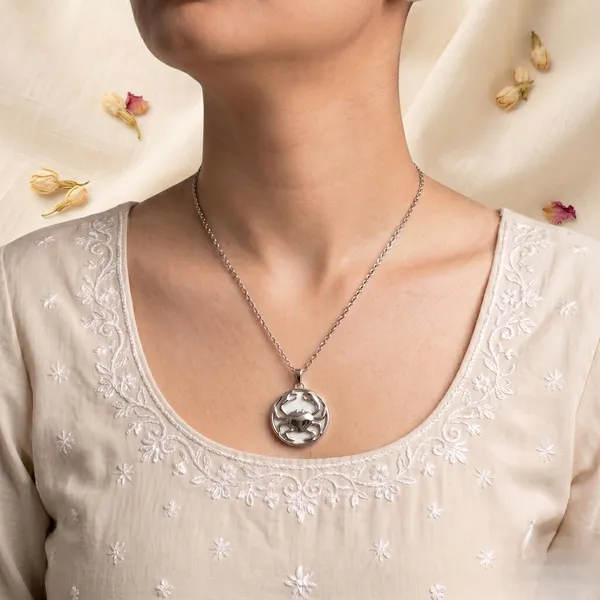 Powerful_Cancer_Pendant_With_Howlite_|_Balance_&_Protection