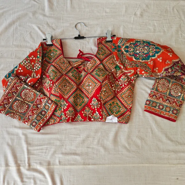 Red_Natural_Crepe_With_Poison_Print_Blouse_For_Women