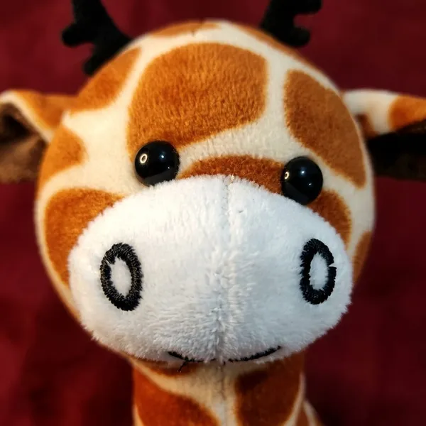 Brown_Plush_Giraffe_Soft_Toy_For_Kids