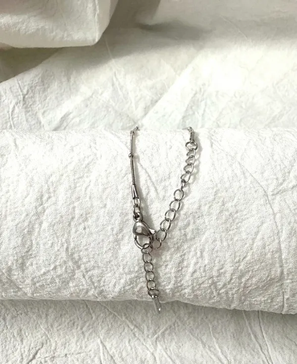 Minimal_Heart_Chain_Necklace