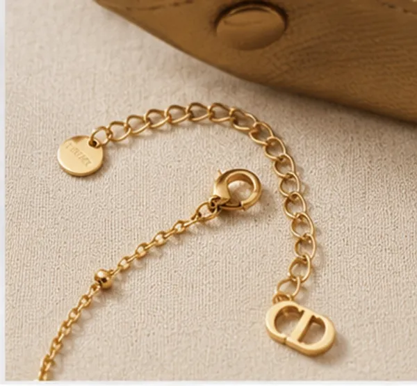 Radiant_Dangle_Charm_Bracelet