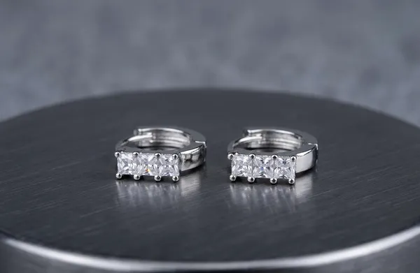 Earrings_Silver_Princess_Cut_Huggie_Hoops