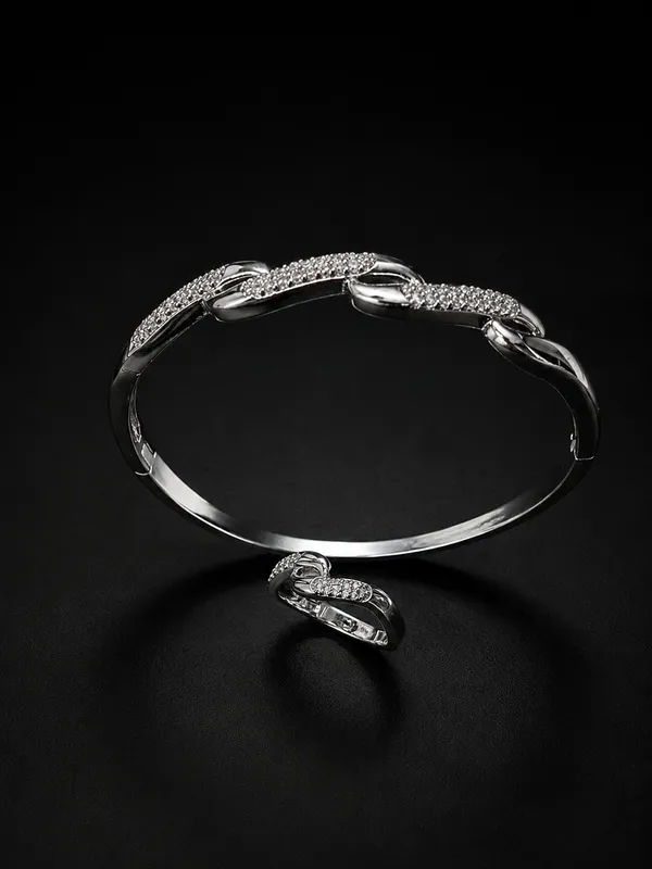 Crystal_Link_Cuff_Bracelet_With_Ring