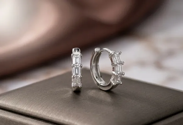 Earrings_Silver_Princess_Cut_Huggie_Hoops