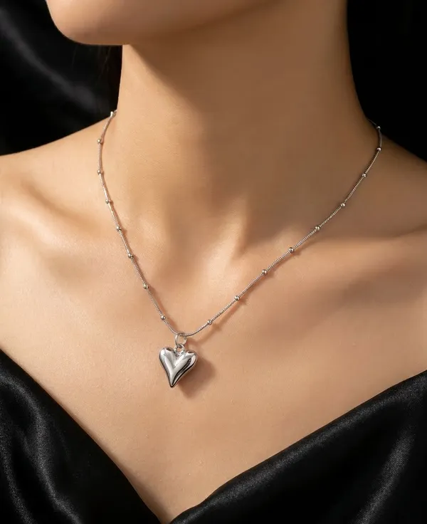 Minimal_Heart_Chain_Necklace