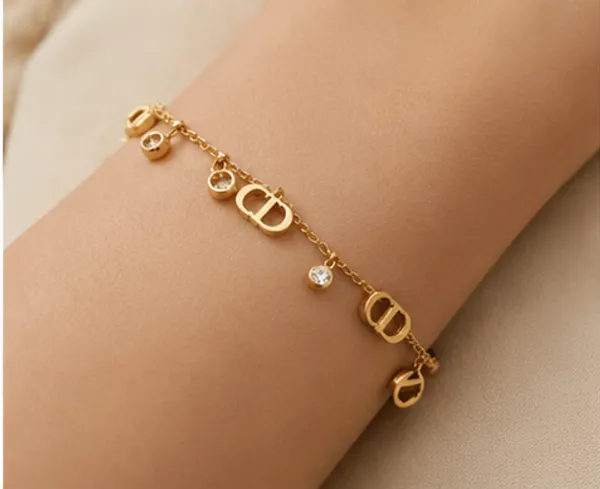Radiant_Dangle_Charm_Bracelet