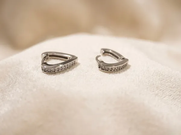Silver_Heart_Shaped_Crystal_Hoops