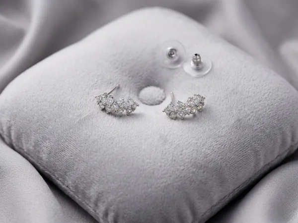 Floral_Crystal_Dual_Star_Stud_Earrings