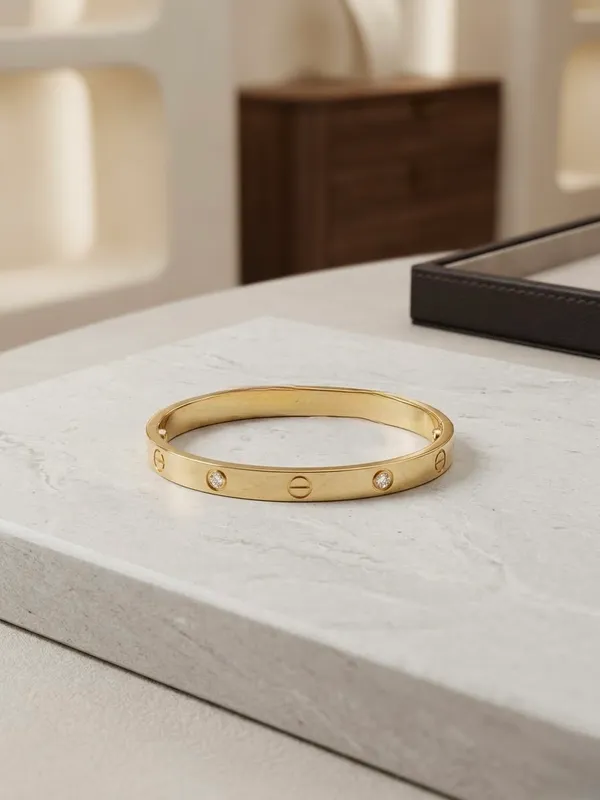 Luxe_Crystal_Cuff_Bracelet