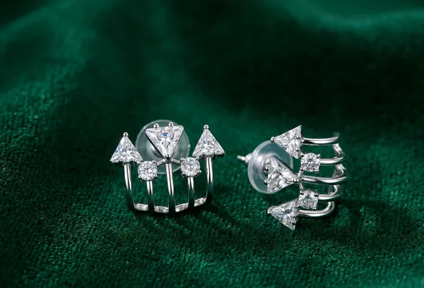 Queens_Charm_Statement_Stud_Earrings