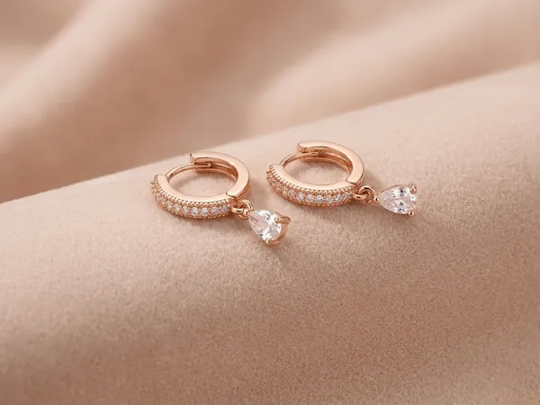 Rose_Gold_Teardrop_Dangle_Hoop_Earrings