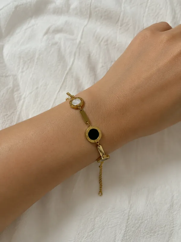Opal_Glow_Statement_Bracelet