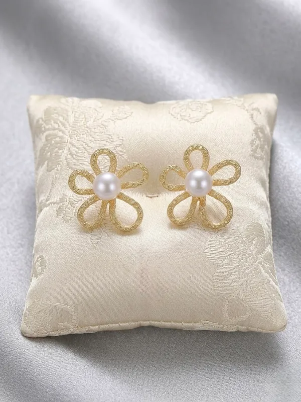 Pearl_Flower_Stud_Earrings