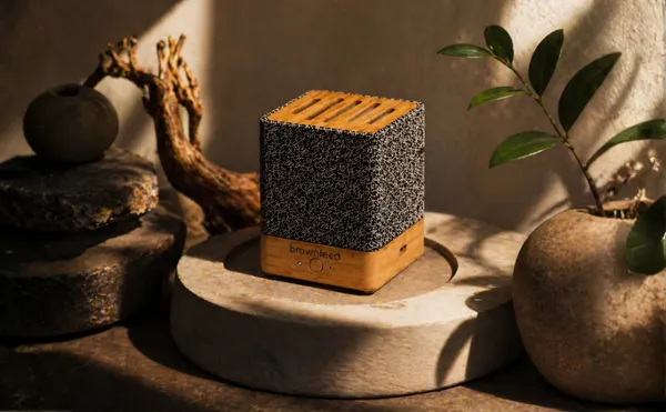 Brownfeed_Bamboo_Fabric_Wireless_Bluetooth_Portable_Speaker
