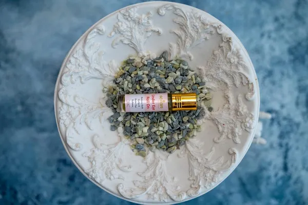 Under_Eye_Roll_On_Serum