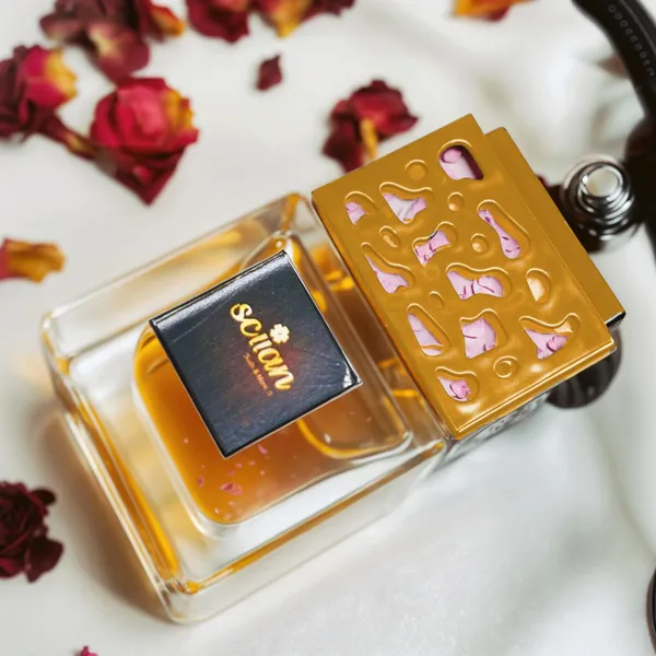 Car_Perfume_With_Essential_Oils_Glass_Bottle