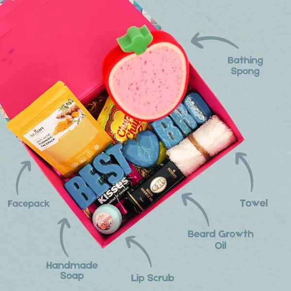 Gift_Hamper_With_Soap_And_Sponge_Pack_Of_7