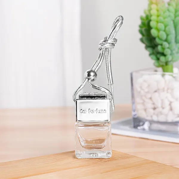 Car_Perfume_Diffuser_With_Glass_Bottle