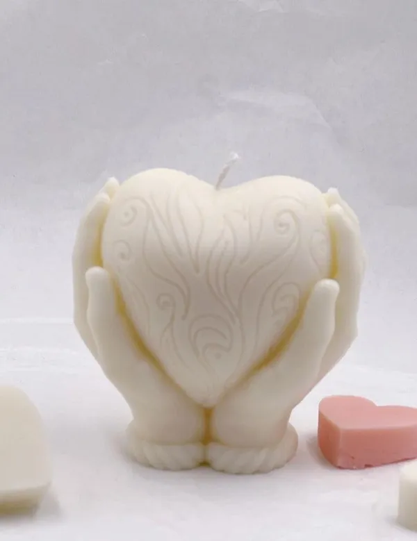 Heart_In_Hand_Soy_Wax_Candle_Pack_Of_2