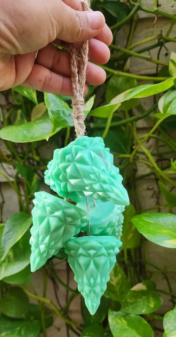 Hanging_Soap_Bar