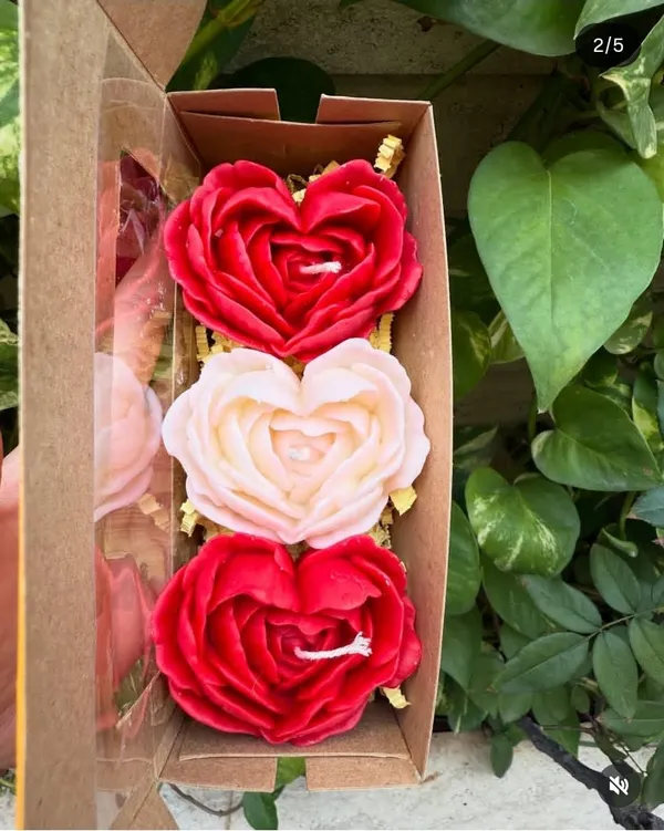 Rose_Shape_Soy_Wax_Candle_Pack_Of_3