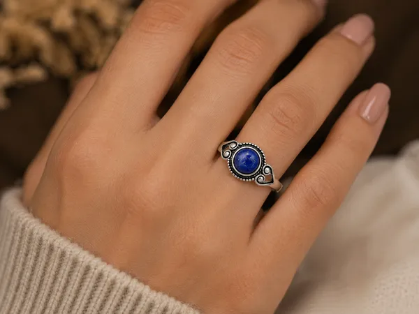 Blue_Lapis_Lazuli_Oval_Cabochon_Ring
