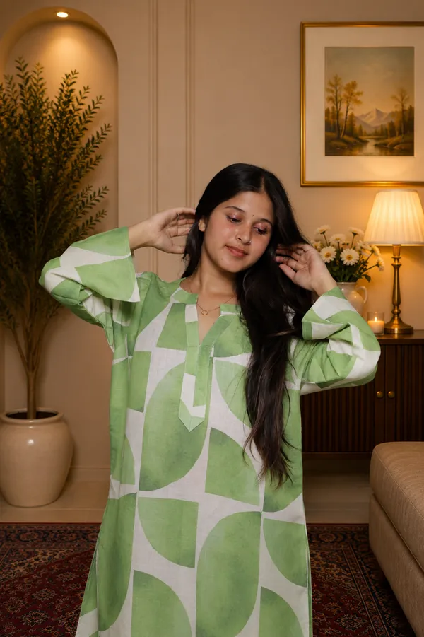Aaraish_Women_Green_Abstract_Printed_Kurta_Co-Ord_Set