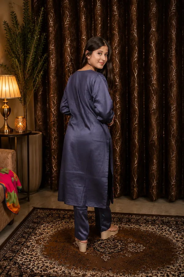 Grey_Jaam_Cotton_Embroidered_Kurti_Set_For_Women