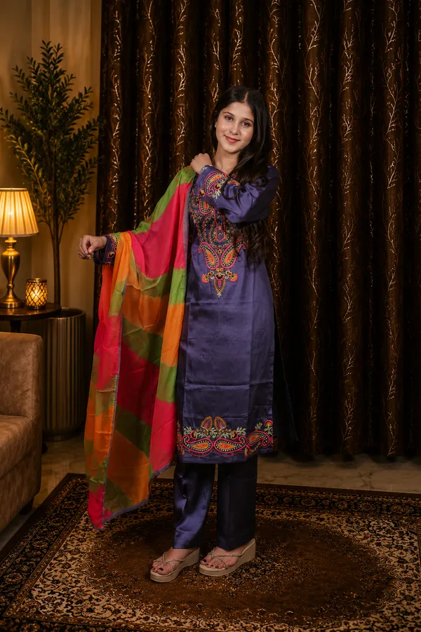 Grey_Jaam_Cotton_Embroidered_Kurti_Set_For_Women