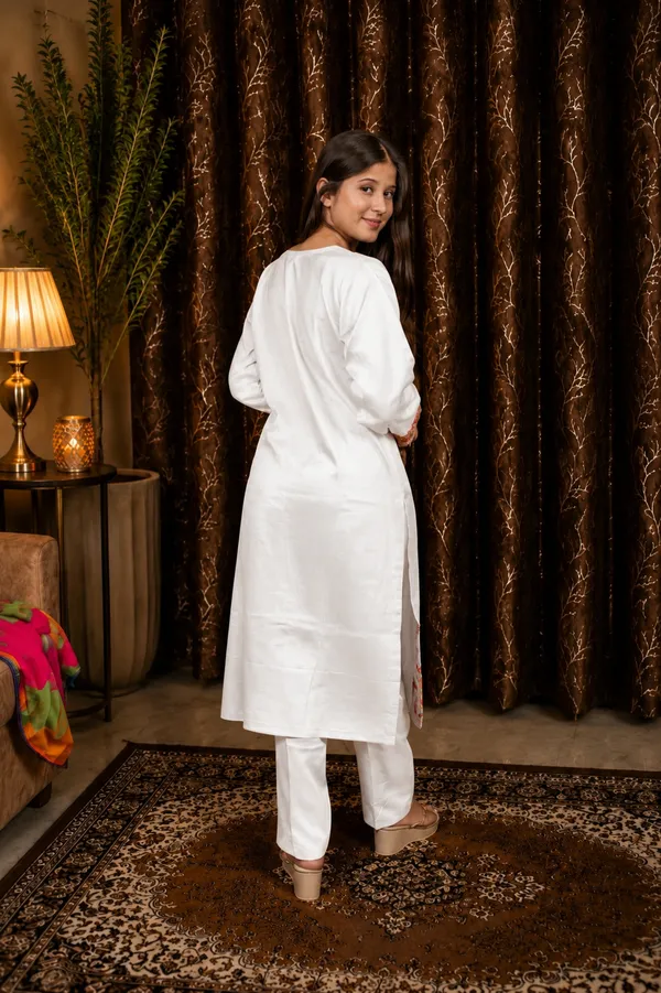 White_Jaam_Cotton_Embroidered_Floral_Kurta_Set_For_Women