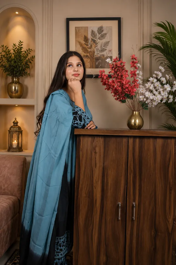 Sky_Blue_Cotton_Embroidered_Salwar_Suit_Set_For_Women