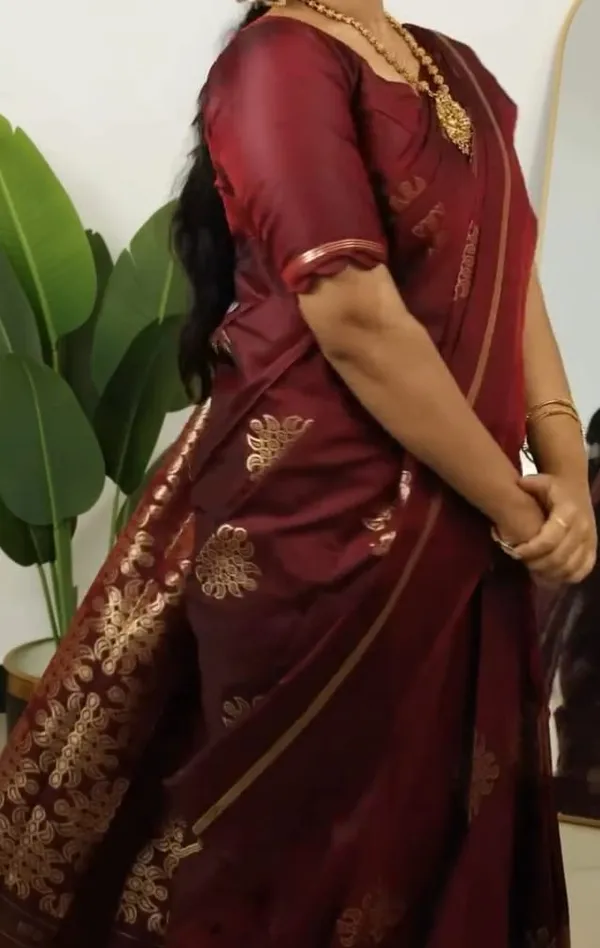 Kolam/Rangoli_Art_Silk_Sarees
