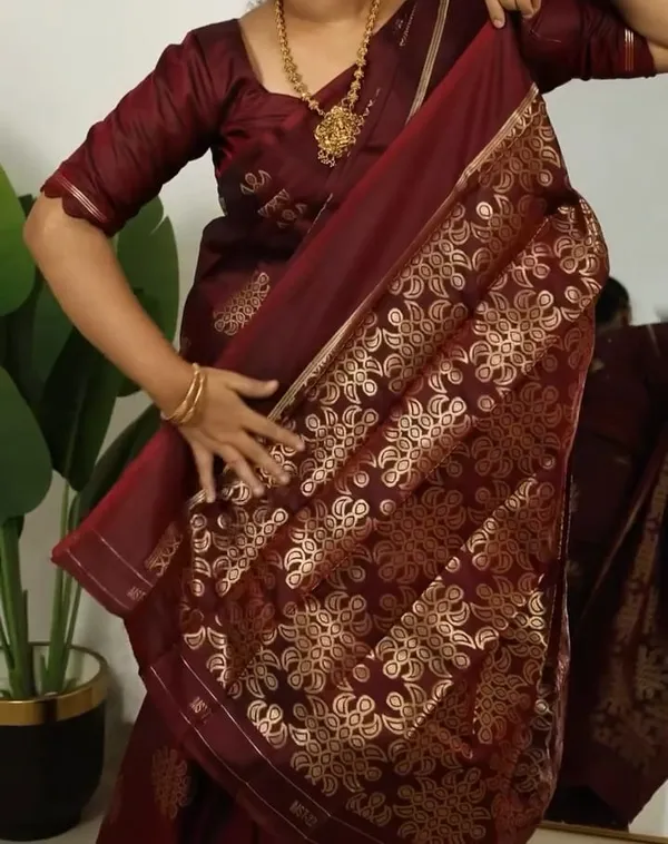 Kolam/Rangoli_Art_Silk_Sarees