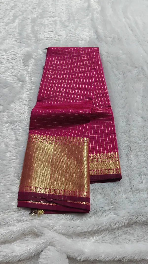 Bandhini-_Contrast_piping