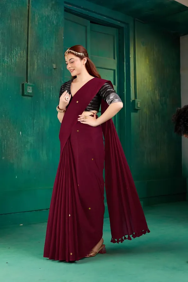Tamaira_Fashion_Women_S_Embellished_Sequinned_Pure_Cotton_Saree_Solidsequinparent