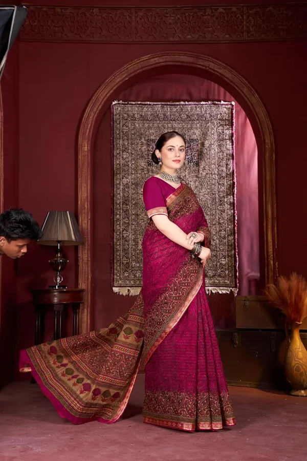 Tamaira_Fashion_Women_S_Kalamkari_Printed_Pure_Soft_Cotton_Maroon_Resham_Border_Saree_Without_Blouse_Piece_11593_Parent